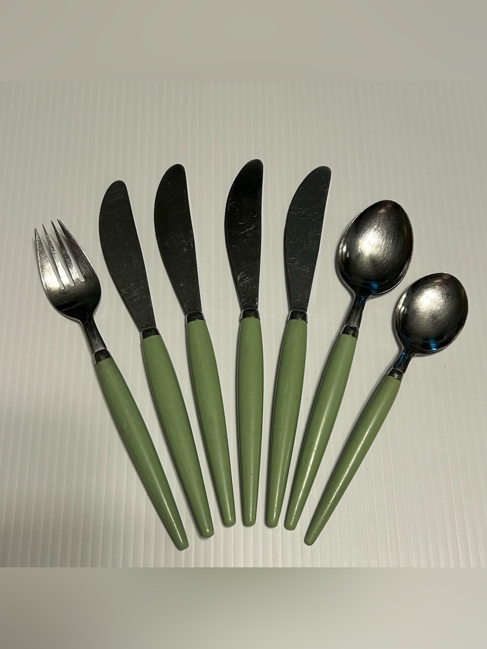 Castle Stainless Steel Flatware 7 Pieces Plastic Handles Green Japan - Fair